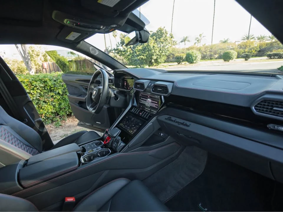 2024 Lamborghini Urus S - Image 16 of 19