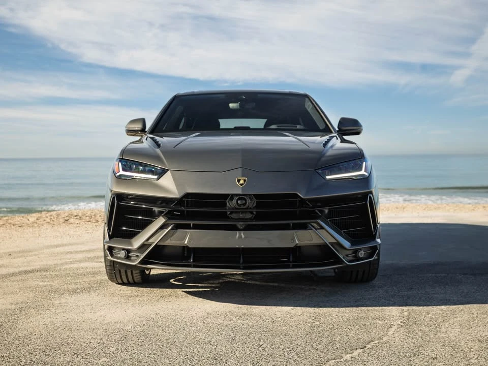 2024 Lamborghini Urus S - Image 2 of 19