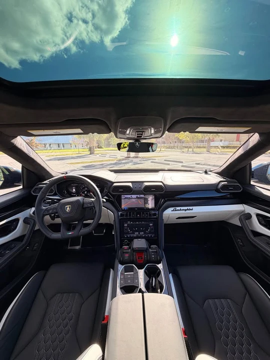 2024 Lamborghini Urus - Image 13 of 20