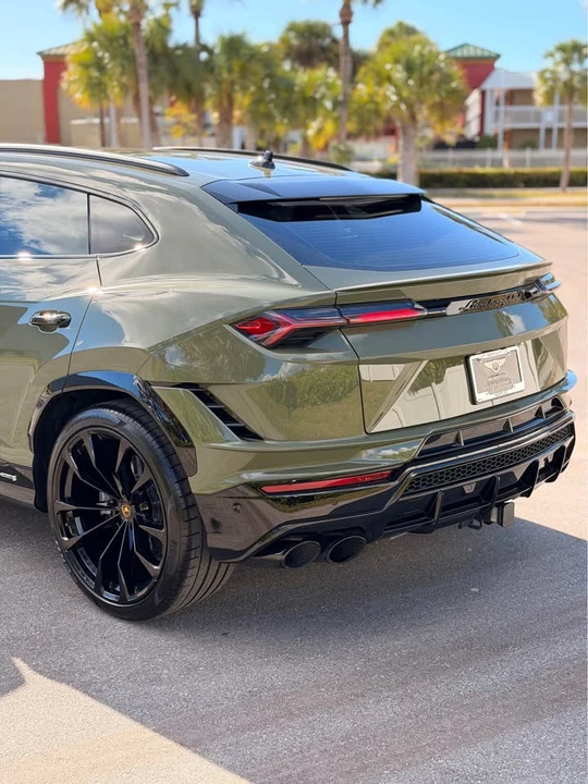 2024 Lamborghini Urus - Image 9 of 20