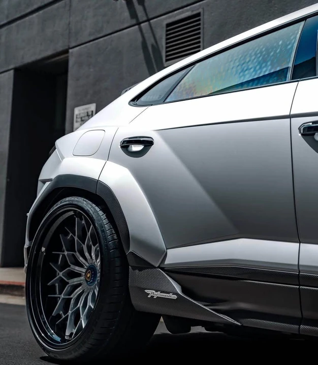 2024 Lamborghini Urus - Image 7 of 13