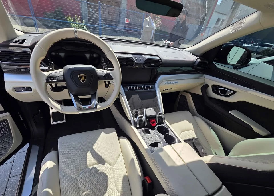 2024 Lamborghini Urus S - Image 2 of 3