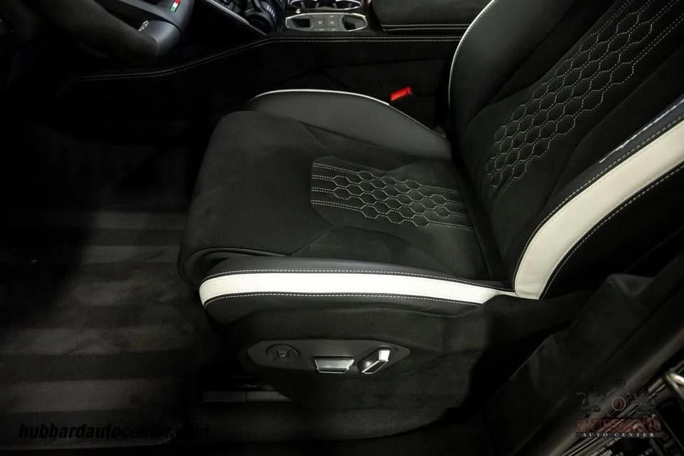 2024 Lamborghini Urus - Image 16 of 17