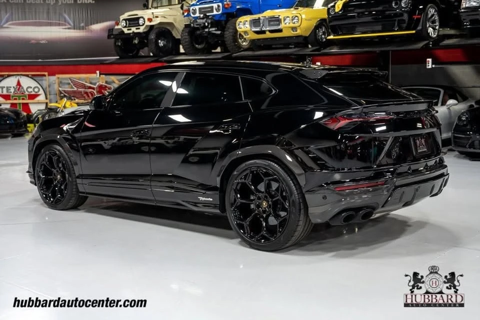 2024 Lamborghini Urus - Image 5 of 17