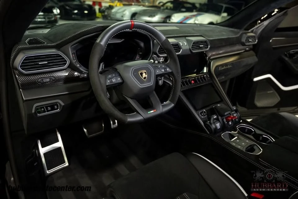 2024 Lamborghini Urus - Image 15 of 17