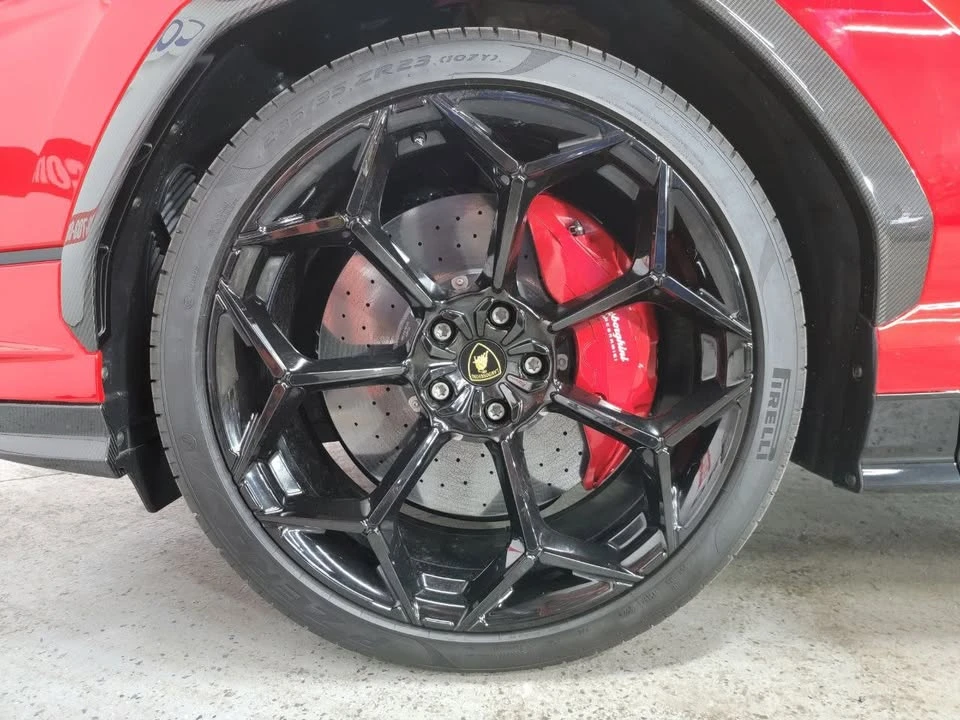 2024 Lamborghini Urus Performante - Image 18 of 19