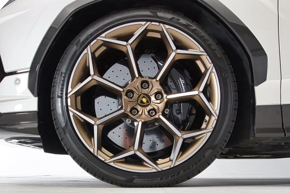 2024 Lamborghini Urus Performante - Image 6 of 18