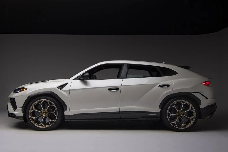 2024 Lamborghini Urus Performante - Image 5 of 18
