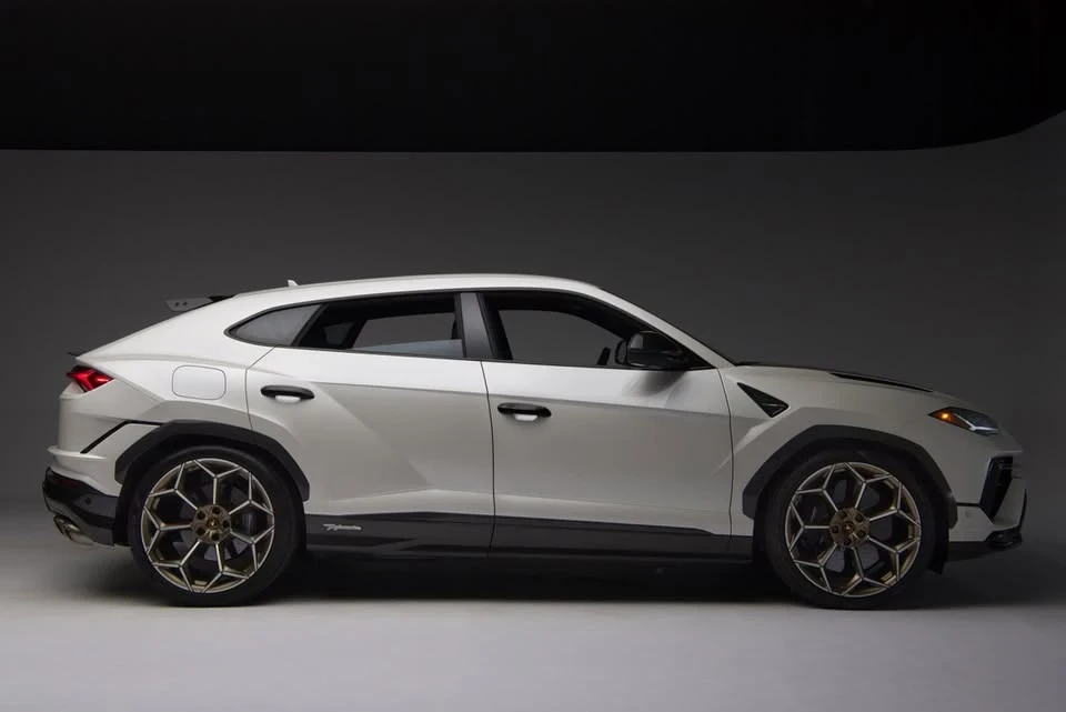 2024 Lamborghini Urus Performante - Image 11 of 18