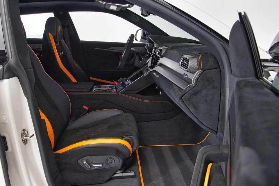 2024 Lamborghini Urus Performante - Image 17 of 18