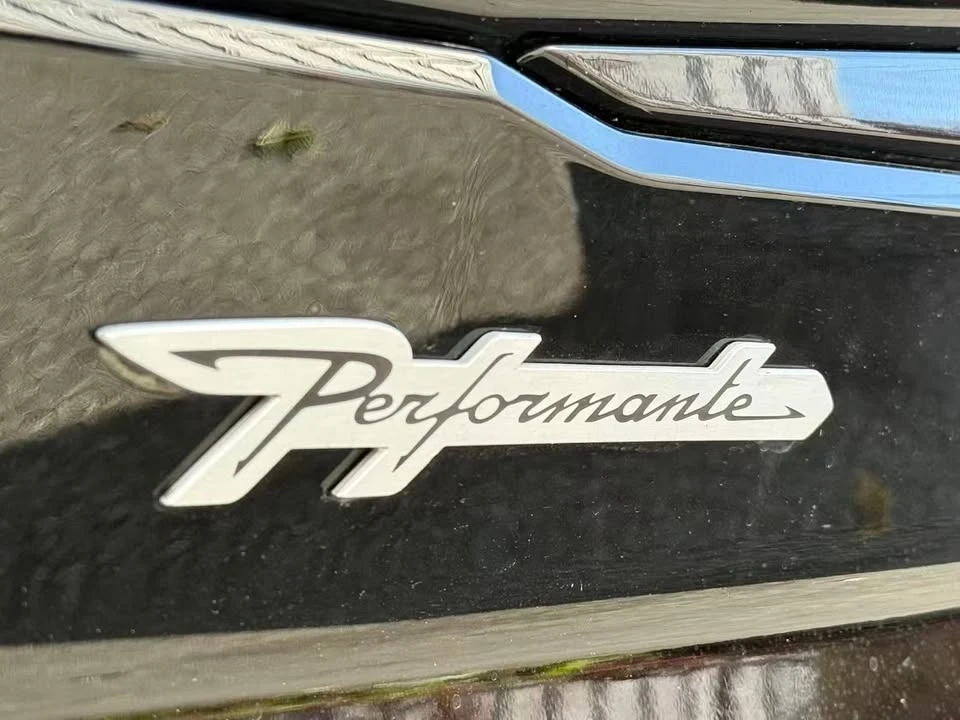 2024 Lamborghini Urus Performante - Image 15 of 20