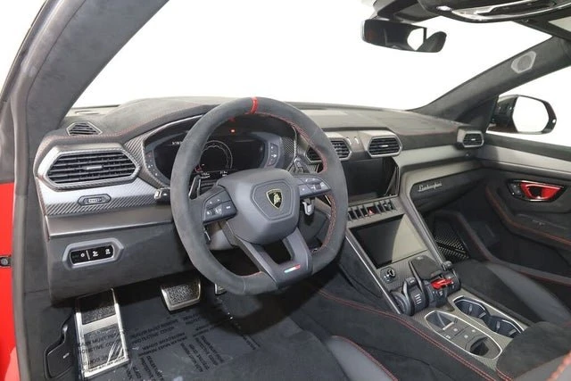 2024 Lamborghini Urus Performante - Image 17 of 20