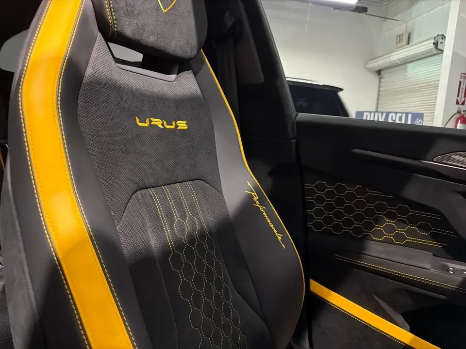 2024 Lamborghini Urus Performante - Image 14 of 14