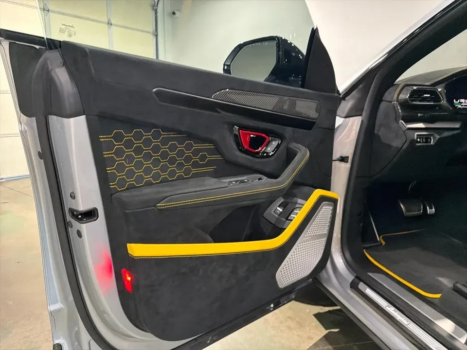 2024 Lamborghini Urus Performante - Image 8 of 14
