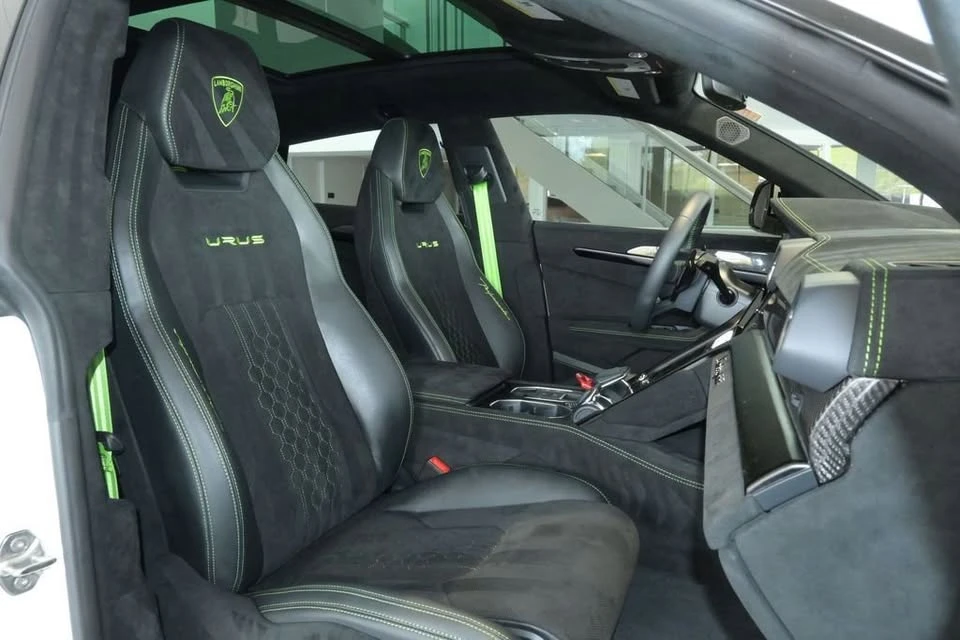 2024 Lamborghini Urus Performante - Image 9 of 16