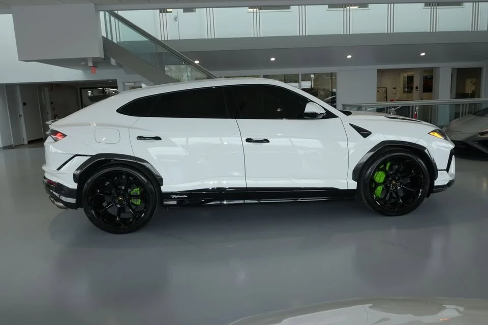 2024 Lamborghini Urus Performante - Image 2 of 16