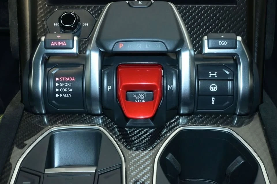 2024 Lamborghini Urus Performante - Image 12 of 16