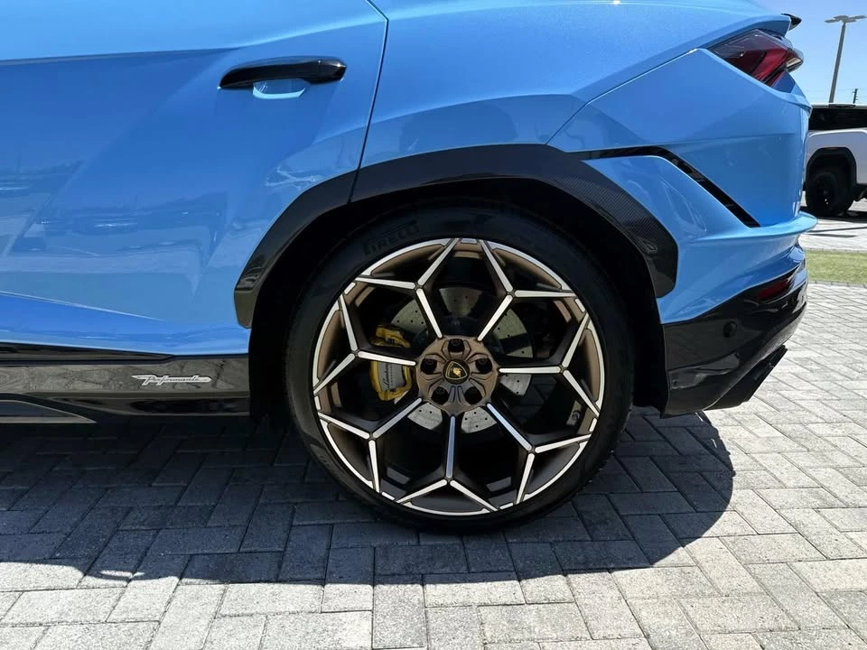 2024 Lamborghini Urus Performante - Image 3 of 6