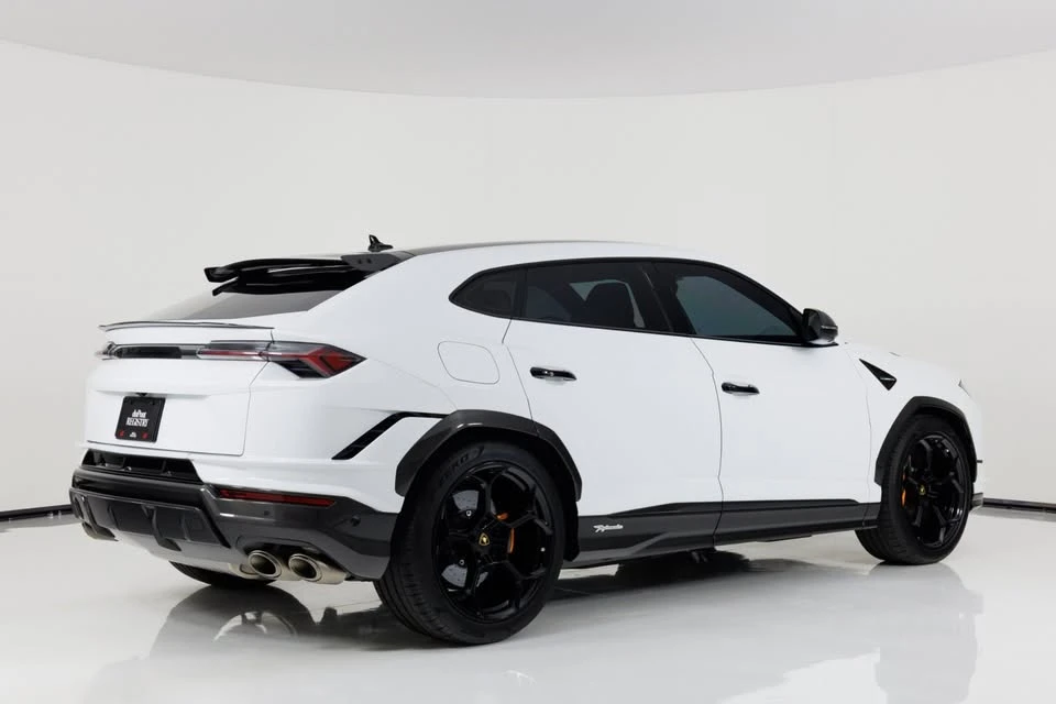 2024 Lamborghini Urus Performante - Image 3 of 17