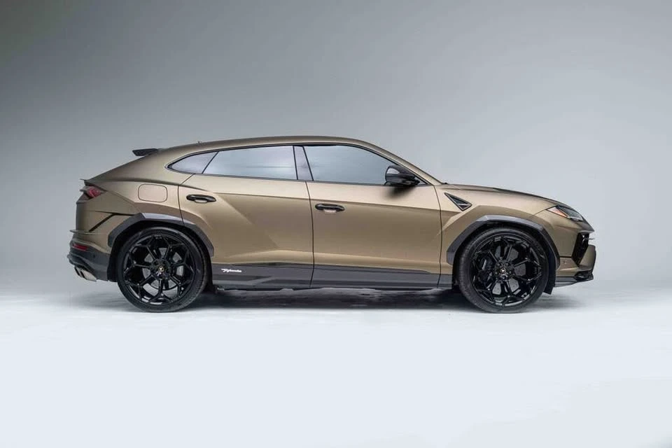 2024 Lamborghini Urus Performante - Image 2 of 20