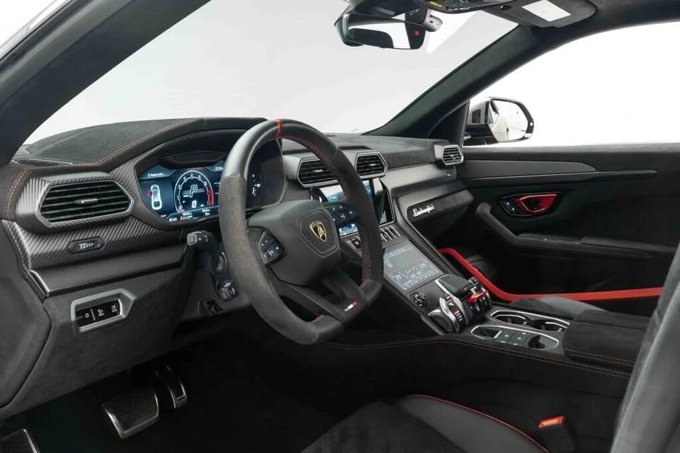 2024 Lamborghini Urus Performante - Image 17 of 20