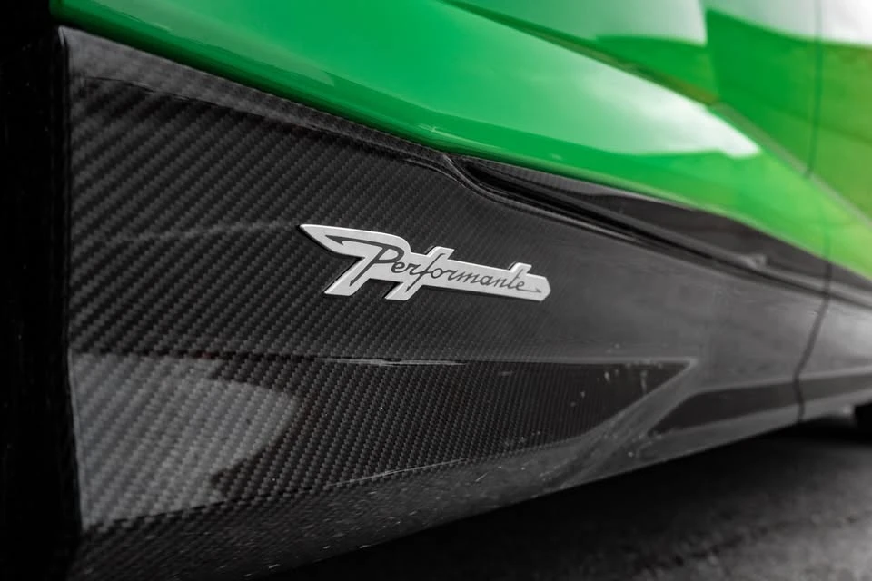 2024 Lamborghini Urus Performante - Image 7 of 19