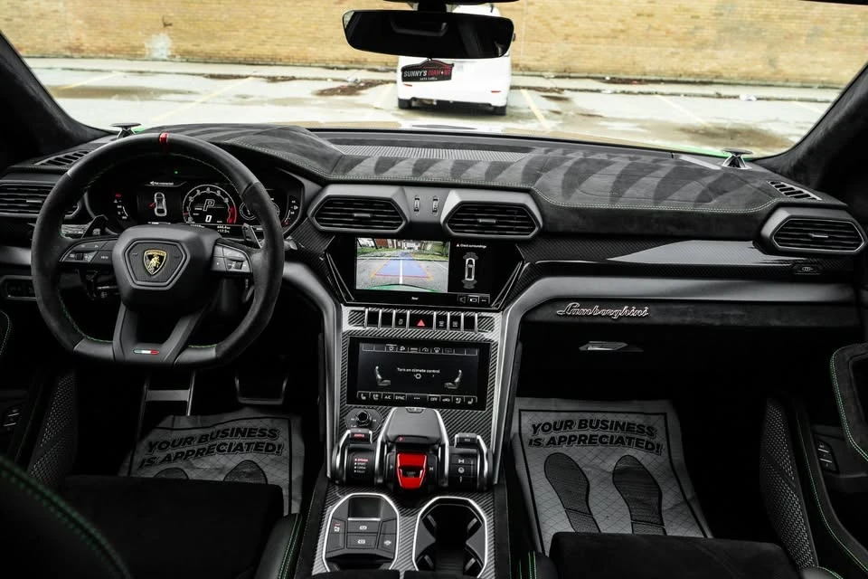 2024 Lamborghini Urus Performante - Image 10 of 19