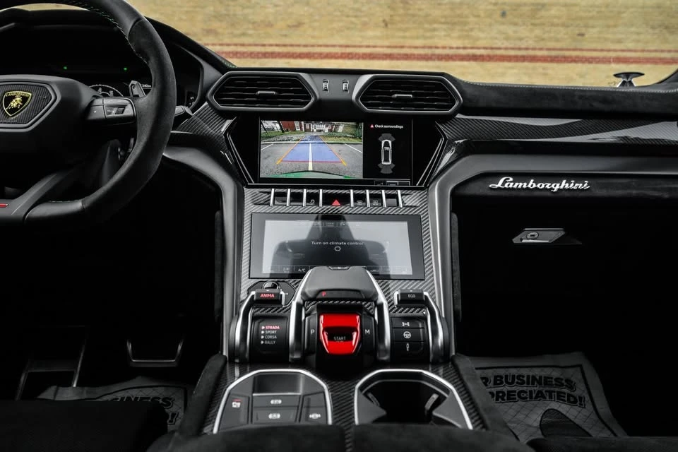 2024 Lamborghini Urus Performante - Image 13 of 19