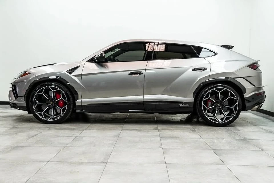 2024 Lamborghini Urus Performante - Image 9 of 20