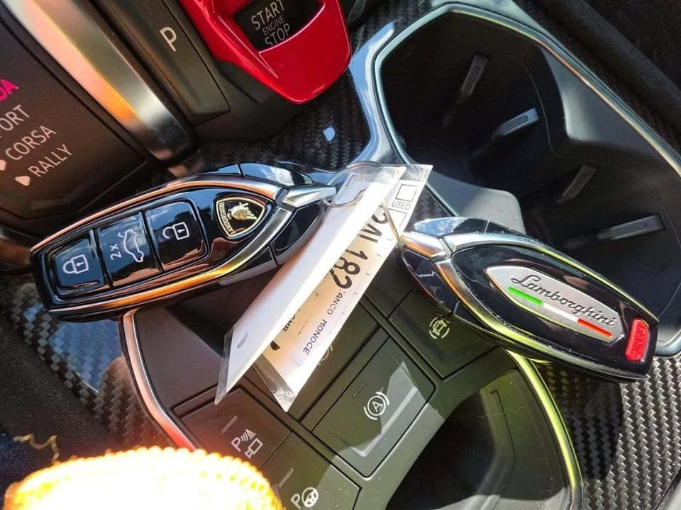 2024 Lamborghini Urus Performante - Image 5 of 6