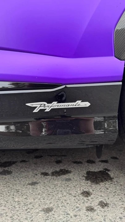 2024 Lamborghini Urus Performante - Image 5 of 10