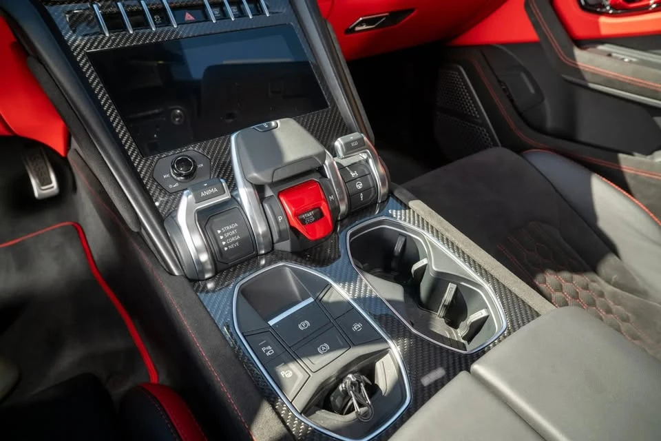 2024 Lamborghini Urus S - Image 12 of 15