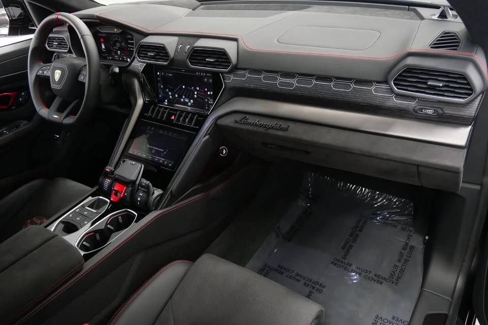 2024 Lamborghini Urus S - Image 10 of 15