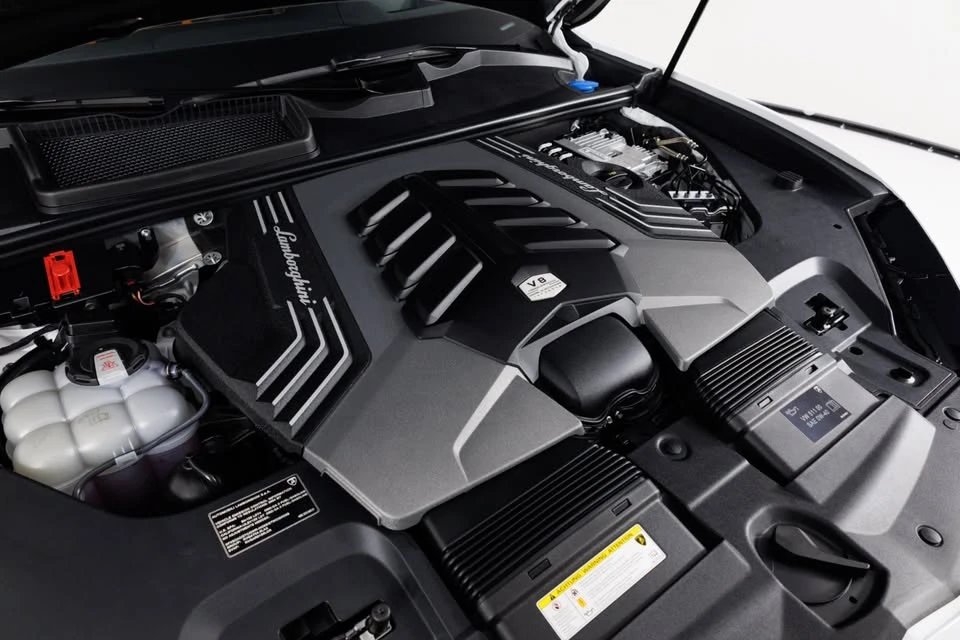 2024 Lamborghini Urus S - Image 18 of 19