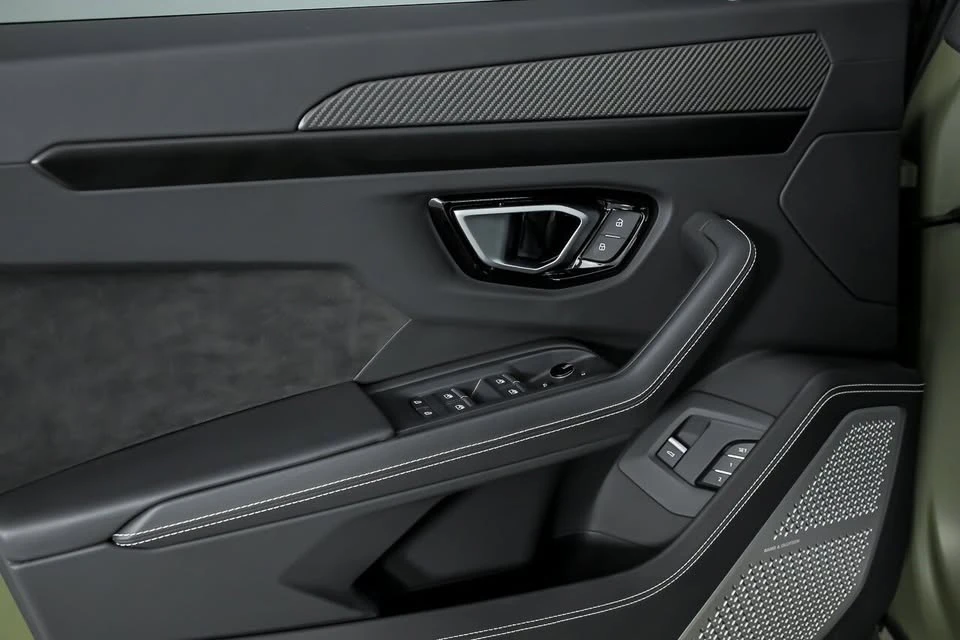 2024 Lamborghini Urus S - Image 17 of 20
