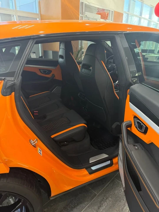 2024 Lamborghini Urus S - Image 14 of 15