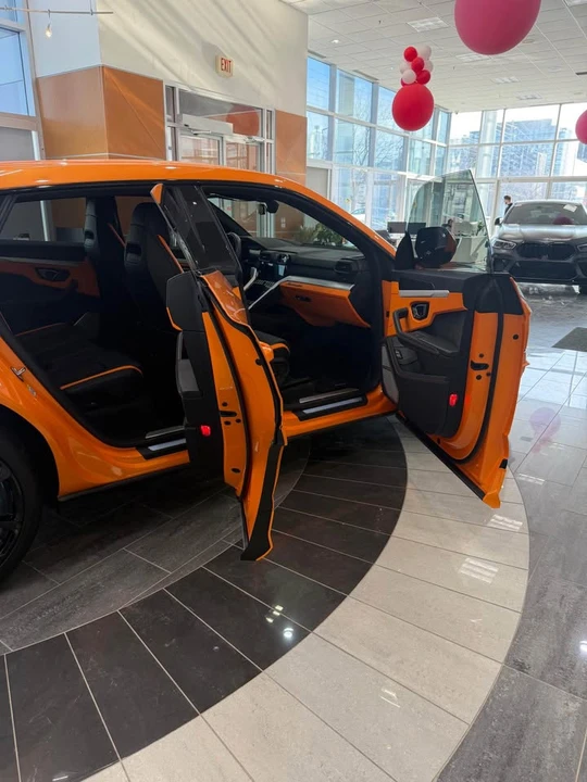2024 Lamborghini Urus S - Image 11 of 15