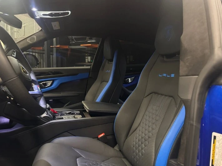 2024 Lamborghini Urus S - Image 2 of 3