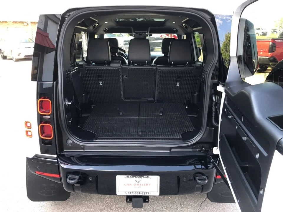 2024 Land Rover Defender L663 - Image 12 of 20