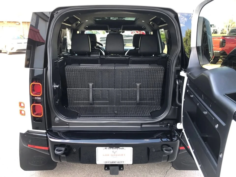 2024 Land Rover Defender L663 - Image 11 of 20
