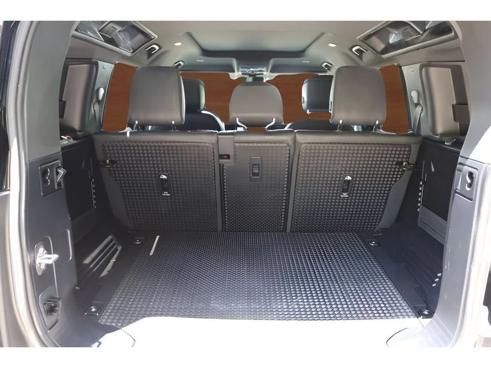 2024 Land Rover Defender L663 - Image 11 of 16