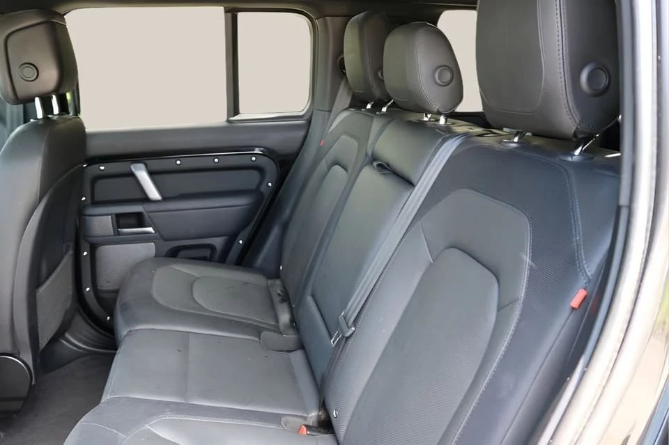 2024 Land Rover Defender L663 - Image 10 of 16