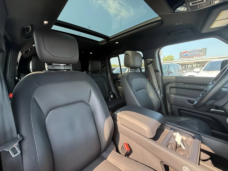 2024 Land Rover Defender L663 - Image 15 of 19