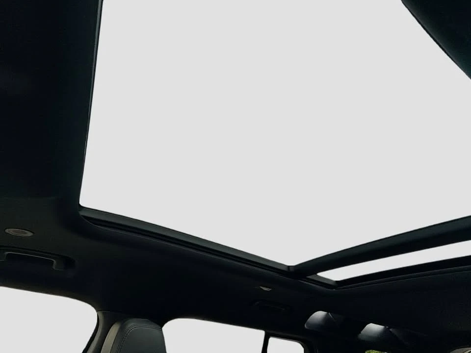 2024 Land Rover Defender L663 - Image 15 of 18