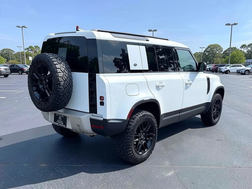 2024 Land Rover Defender L663 - Image 4 of 18