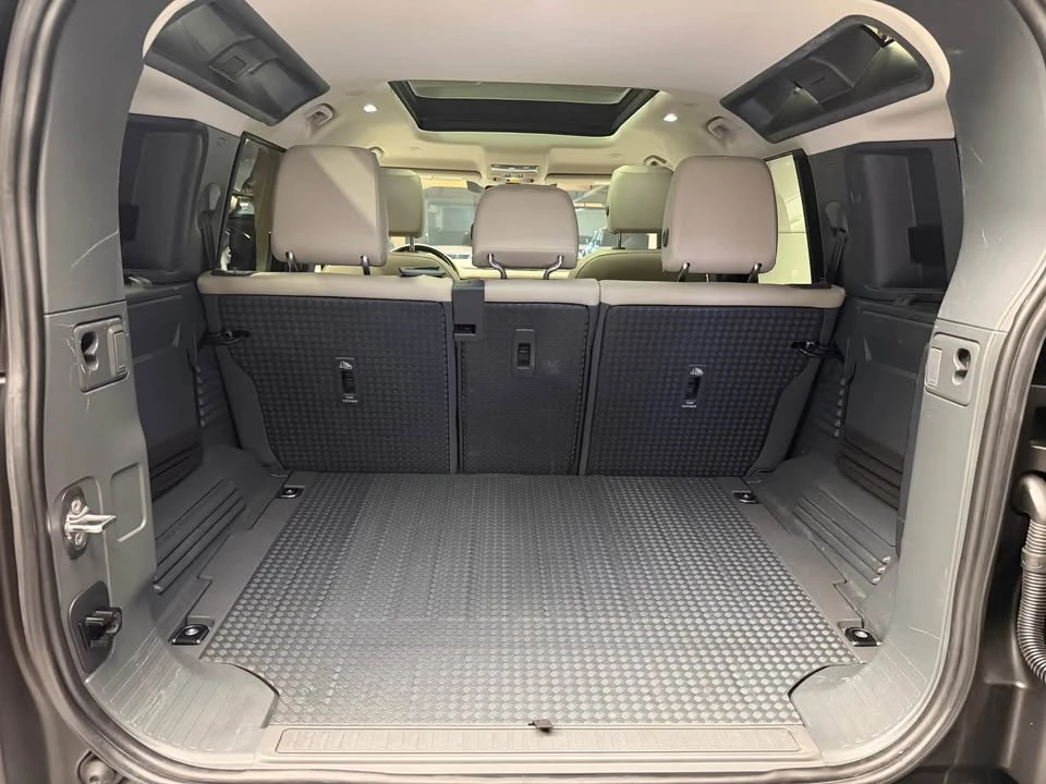 2024 Land Rover Defender L663 - Image 7 of 19