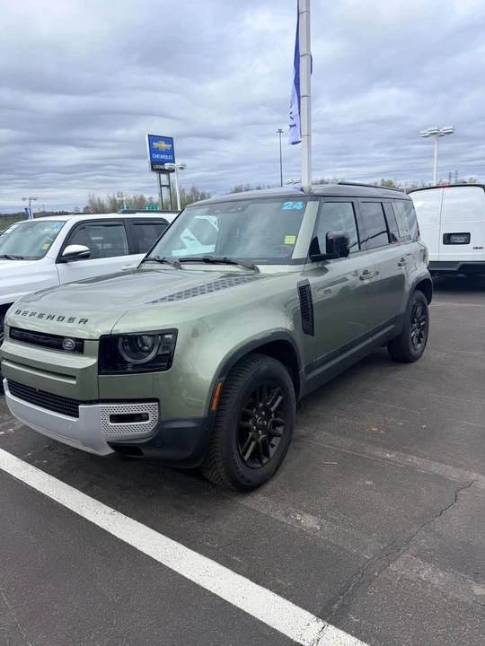 2024 Land Rover Defender L663 - Image 2 of 6