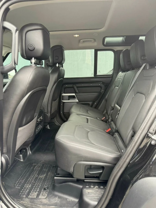 2024 Land Rover Defender L663 - Image 7 of 21