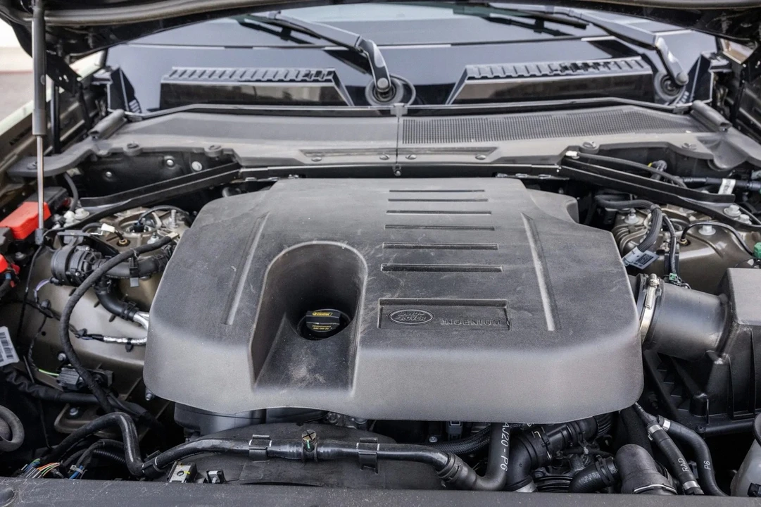 2024 Land Rover Defender L663 - Image 26 of 31