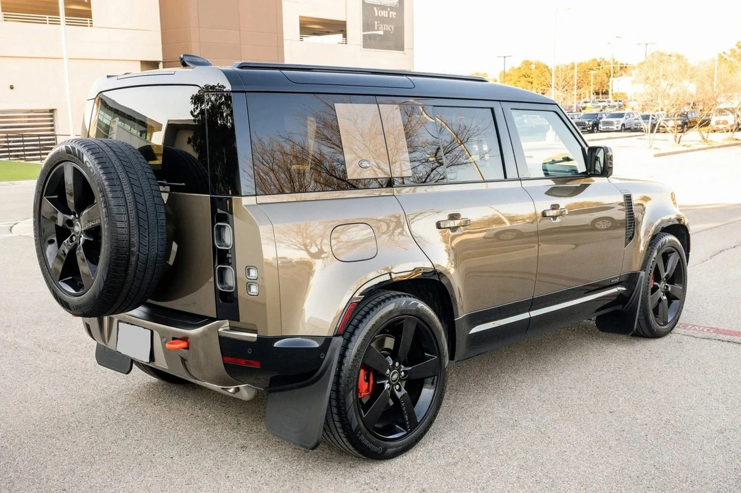 2024 Land Rover Defender L663 - Image 5 of 31